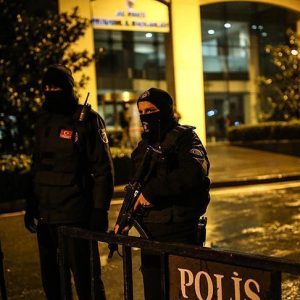مقتل منفذ محاولة الهجوم على مقر “العدالة والتنمية” بإسطنبول