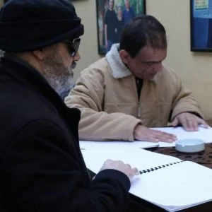 “منيو” للمكفوفين في مطاعم قطاع غزة