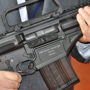 شاهد الجيش التركي يتسلم البندقية "MPT-76" محلية الصنع 5