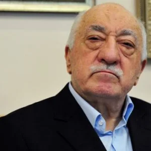 السلطات التركية توقف محامي زعيم منظمة غولن الإرهابية