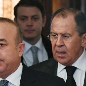 تركيا وروسيا تبحثان “اطلاق مفاوضات سلام مثمرة”