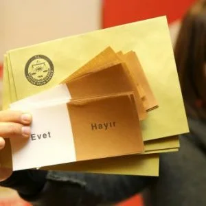 ترويجا للتعديلات الدستورية.. فيلم السادس عشر من نيسان أبريل “تجرأ من أجل المستقبل”