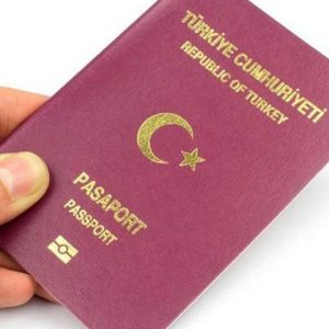 تركيا تعتزم تجنيس 20 الف عائلة سورية عقب التصويت على الدستور