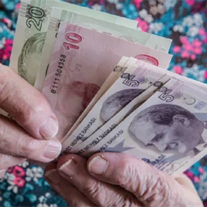 ابتداءً من الأسبوع المقبل.. الحكومة التركية تبدأ بتسليم راتب شهري لكل جدة تعتني بحفيدها