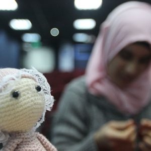 تركيا.. دورات في الحياكة لتنمية مهارات اللاجئات من سوريا والعراق