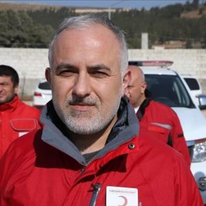 الهلال الأحمر التركي يطلع على احتياجات كلية الطب في عدن