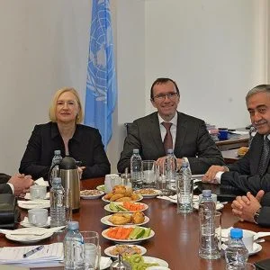 أقينجي: المفاوضات القبرصية لن تستمر إلى ما لا نهاية