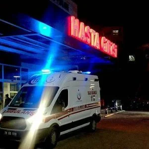 وصول 12 جريحا من “السوري الحر” للعلاج في كليس التركية