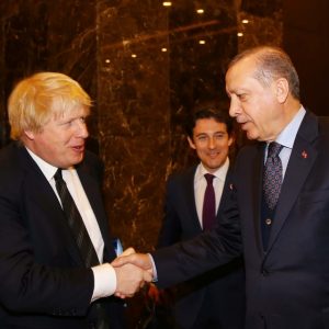 بعيدا عن الإعلام..أردوغان يستقبل وزير الخارجية البريطاني بأنطاليا