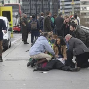 4 قتلى و20 جريحا بهجوم لندن