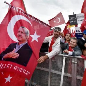 أردوغان للجاليات التركية: أنجبوا 5 أطفال فأنتم مستقبل أوروبا