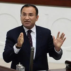 تركيا: حظر صحيفة “ديلي صباح” يكشف الوجه القبيح للبرلمان الأوروبي