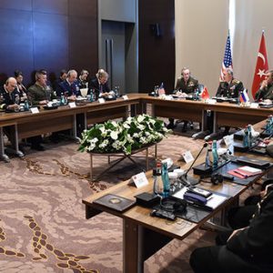 رؤساء أركان أمريكا وروسيا وتركيا بحثوا المشاكل الأمنية الإقليمية