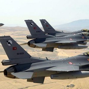 سلاح الجو التركي يدمر مواقع ل “بي كا كا ” شمالي العراق