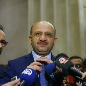 وزير الدفاع التركي: نشعر بالأسف لصور الجنود الروس مع عناصر”ب ي د” الإرهابي