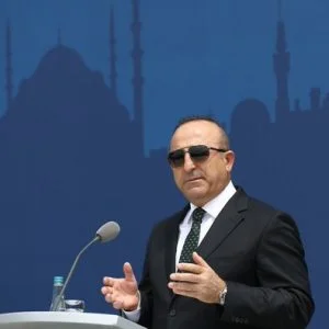 جاويش أوغلو مخاطبا المانيا: تركيا ليست دولة تحت إمرتكم