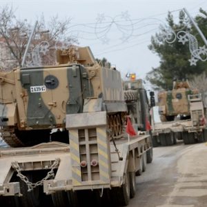 مجددا.. تركيا ترسل تعزيزات عسكرية الى حدودها مع سوريا