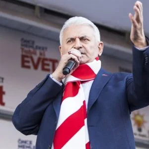 يلدريم: النظام الرئاسي يقوّي شوكة البرلمان والحكومة