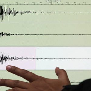 زلزالان متوسطان يهزان ولاية أدي يامان التركية