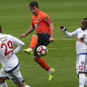 باشاك شهير يفقد نقطتين ثمينتين خلال مطاردته متصدر الدوري التركي