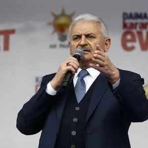 الأحزاب التركية تطلق حملاتها بشأن التعديلات الدستورية