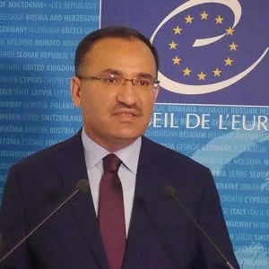 وزير العدل التركي يدعو الدول والمنظمات إلى الشفافية أثناء تقييم تركيا