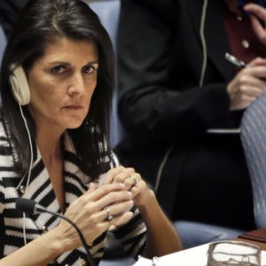 السفيرة الأمريكية لدى الأمم المتحدة: روسيا تحمي الأسد رغم أنه مجرم حرب