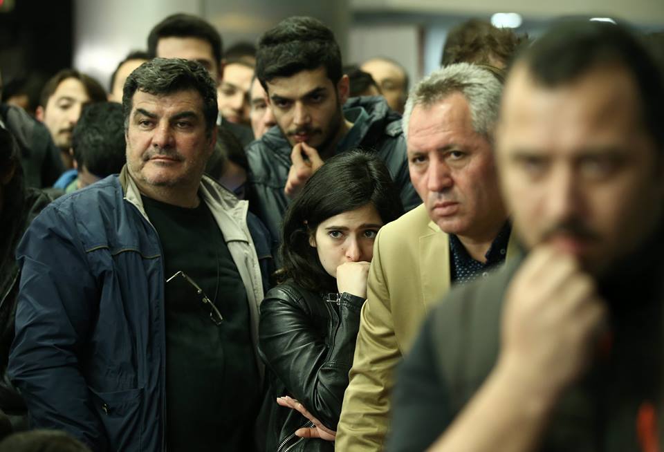 حالة من الحزن تخيم على أعضاء حزب الشعب الجمهوري المعارض 3