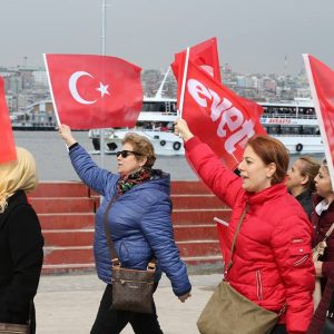 ملايين الأتراك يحتشدون في إسطنبول دعماً للتعديلات الدستورية 15