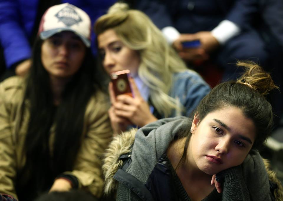 حالة من الحزن تخيم على أعضاء حزب الشعب الجمهوري المعارض 5