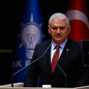 يلدرم: الاستفتاء فتح صفحة جديدة بتاريخ تركيا