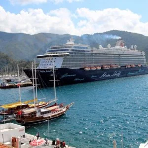 موغلا التركية.. قبلة السفن السياحية العالمية