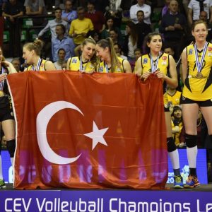 سيدات وقف بنك التركي بطلات أوروبا للمرة الثالثة