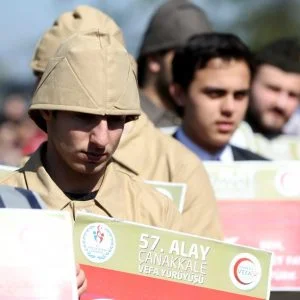 الاتراك يحيون ذكرى “جناق قلعة” التي كلفت الدولة العثمانية أكثر من 250 ألف شهيد