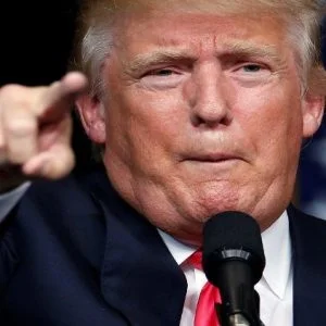 ترامب: الأسد تجاوز العديد من الخطوط لدي ونظرتي إلى الموقف تغيرت بعد هجوم “خان شيخون”