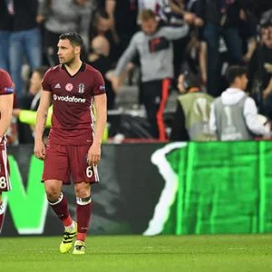 بشيكطاش التركي يخسر أمام ليون الفرنسي في ربع نهائي الدوري الأوروبي