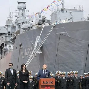 وزير الدفاع التركي: اليونان تعلم جيداً أننا لن نخضع لسياسة الأمر الواقع