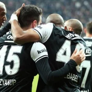 بشيكطاش يواصل التحليق بقمة الدوري التركي