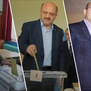 وزراء الخارجية والدفاع والعدل يصوّتون في استفتاء تركيا