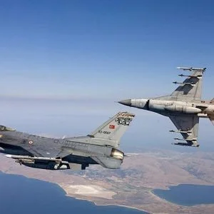 الجيش التركي: تحييد 11 من “بي كا كا” الإرهابية بجنوب شرقي البلاد