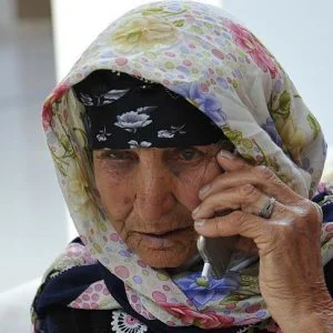 أردوغان يلبّي احتياجات المسنّة “أم هاني”