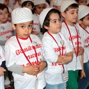 صلاة الضحى تجمع 2600 طفل في إسطنبول