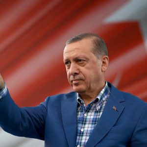 أردوغان: أوروبا بدأت تكشف عن وجهها العنصري