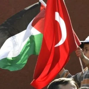 تركيا تعانق ايتام غزة