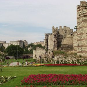 أسوار إسطنبول.. شاهد على عراقة المدينة على مر العصور