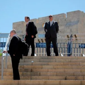 كلفة زيارة ترامب إلى إسرائيل خيالية.. استأجر فندق مجهز بنوافذ مضادة للصواريخ والقذائف