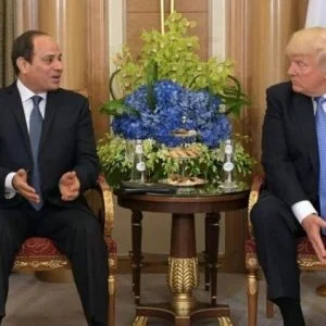 ماذا قال ترامب عن حذاء السيسي عندما التقاه في السعودية!!