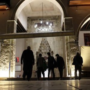 الأتراك يؤدون أول صلاة تروايح لشهر رمضان الفضيل 16 الأتراك يؤدون أول صلاة تروايح لشهر رمضان الفضيل 15