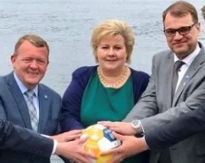 رؤساء وزراء شمال أوروبا يسخرون من صورة ترامب بالسعودية