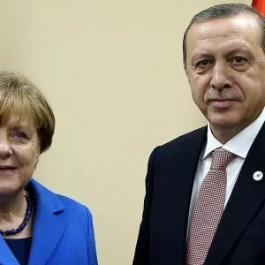 أردوغان يلتقي ميركل في بروكسل